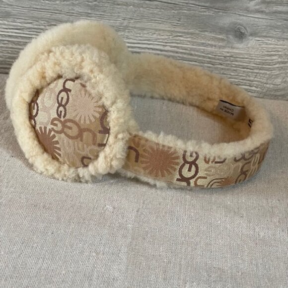 UGG Australia Women’s Shearling Classic Earmuffs Cream Embroidered Silk Y2K Logo - Picture 1 of 5